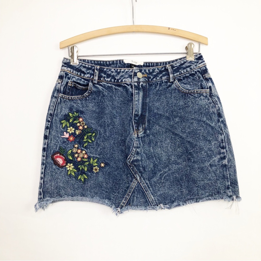 Fringe Embroidered denim mini skirt